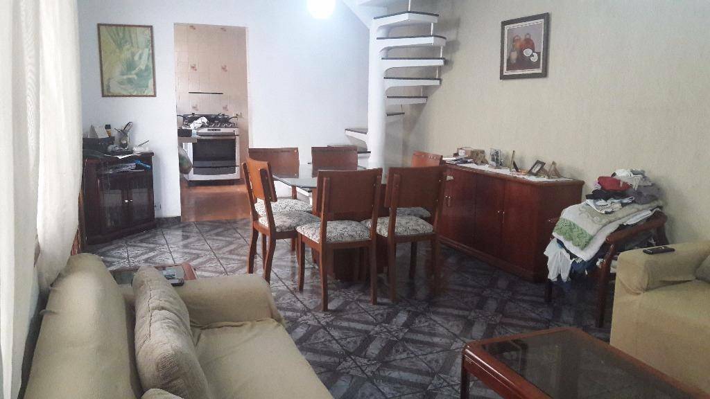 Sobrado à venda com 5 quartos, 300m² - Foto 2