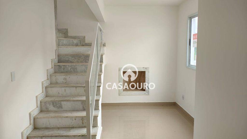 Casa de Condomínio à venda com 3 quartos, 126m² - Foto 4