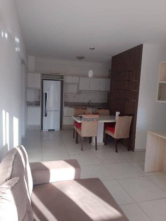 Apartamento para alugar com 2 quartos, 72m² - Foto 2