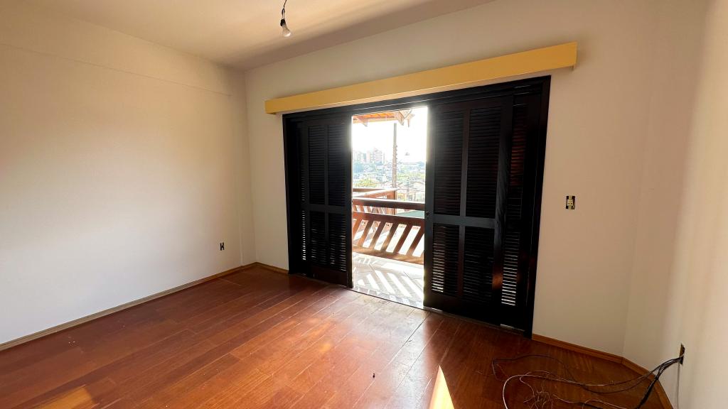 Casa à venda com 3 quartos, 540m² - Foto 5