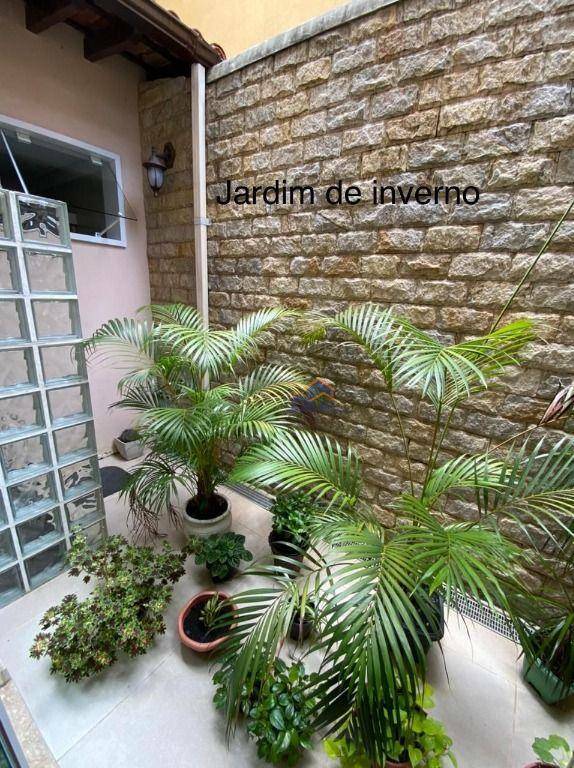 Casa à venda com 3 quartos, 200m² - Foto 10