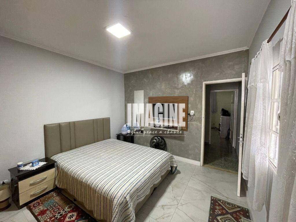 Casa à venda com 3 quartos, 100m² - Foto 5