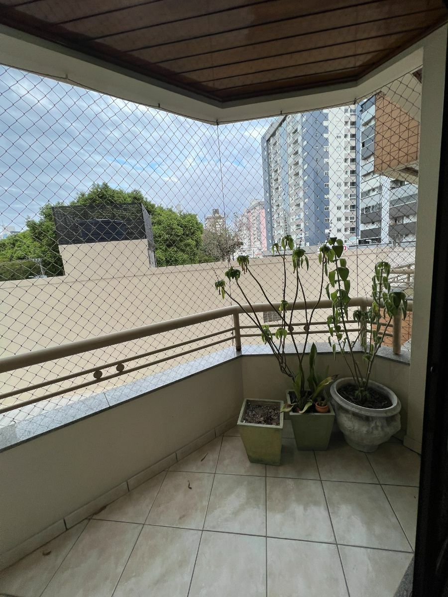 Apartamento à venda com 3 quartos, 96m² - Foto 6