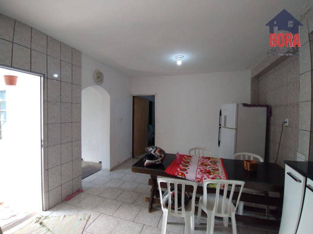 Casa à venda com 3 quartos, 100m² - Foto 3