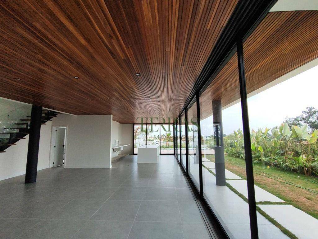 Casa de Condomínio à venda com 4 quartos, 330m² - Foto 4