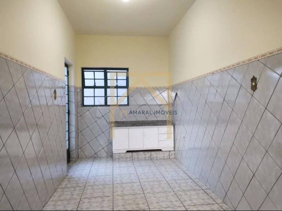 Casa para alugar com 3 quartos, 163m² - Foto 13