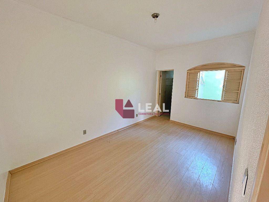 Casa à venda com 3 quartos, 223m² - Foto 23