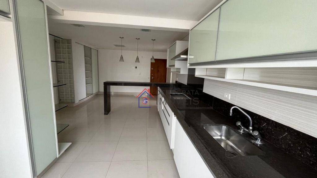 Apartamento à venda com 4 quartos, 230m² - Foto 7