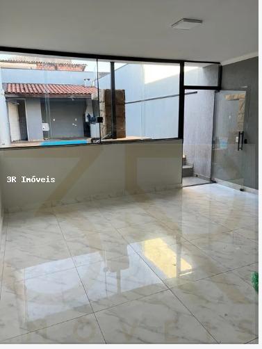 Casa à venda com 3 quartos, 180m² - Foto 3