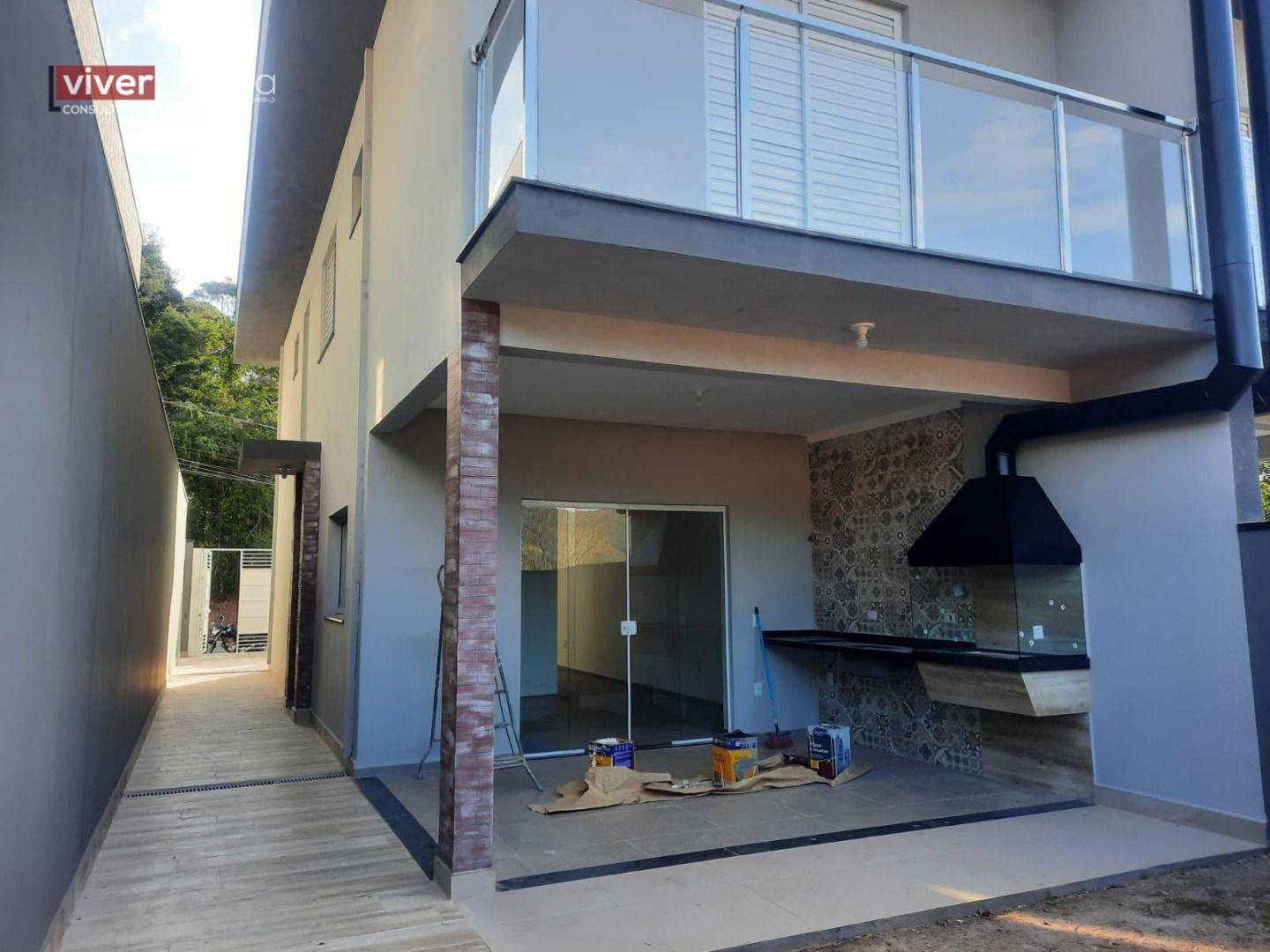 Casa à venda com 3 quartos, 115m² - Foto 1