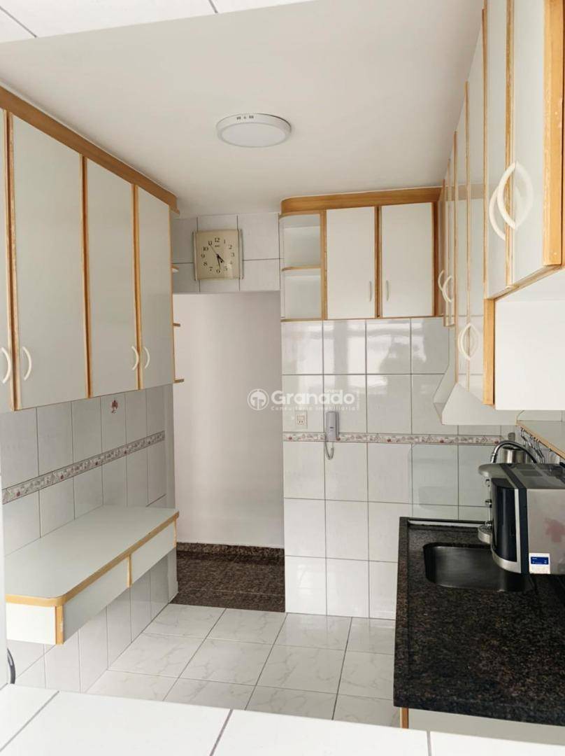 Apartamento à venda com 2 quartos, 78m² - Foto 11