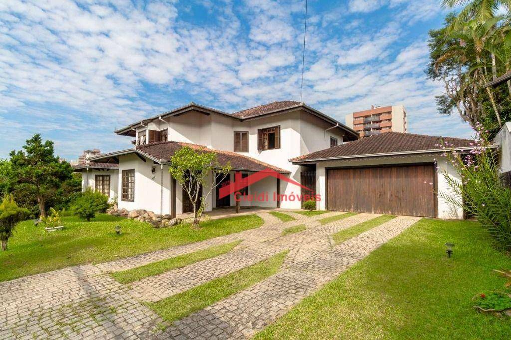 Casa à venda com 5 quartos, 600m² - Foto 1