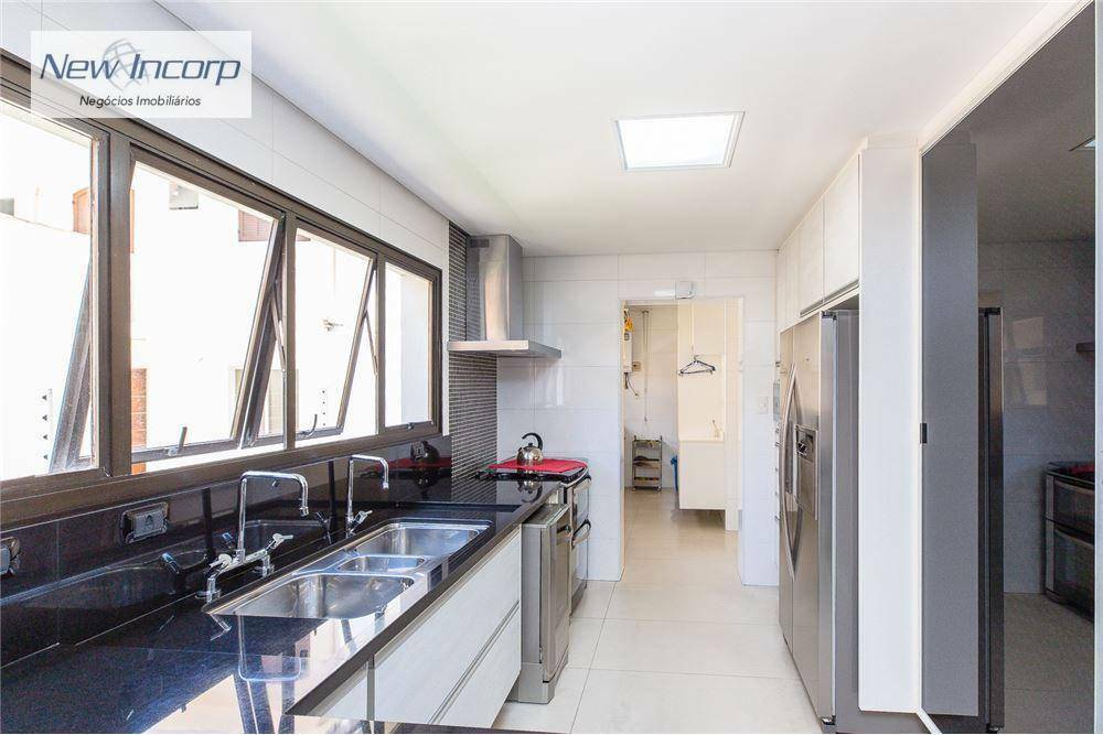 Apartamento à venda com 4 quartos, 220m² - Foto 17