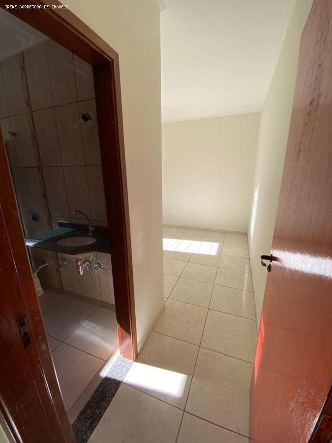 Casa à venda com 3 quartos, 150m² - Foto 8