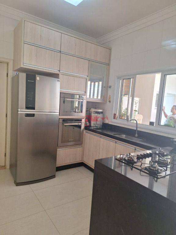 Casa de Condomínio à venda com 3 quartos, 179m² - Foto 13