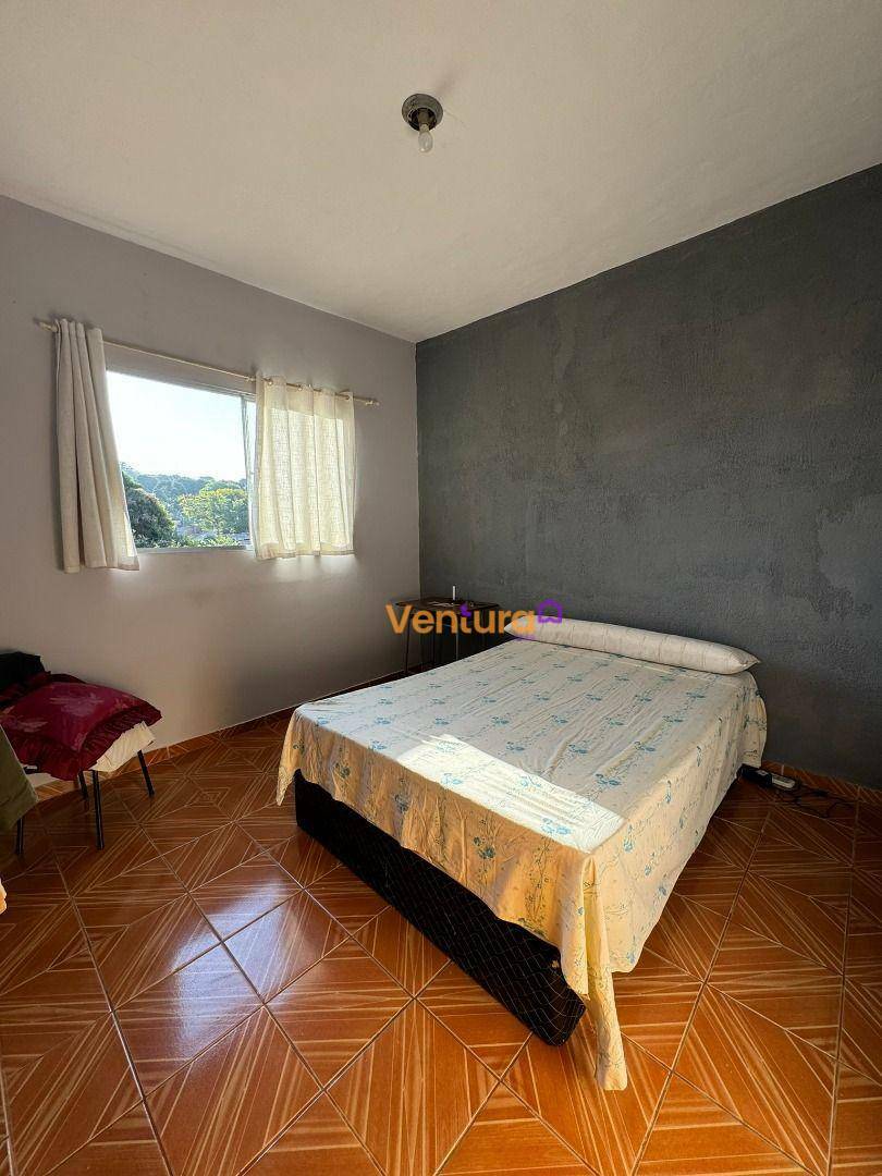 Casa à venda com 5 quartos, 220m² - Foto 8