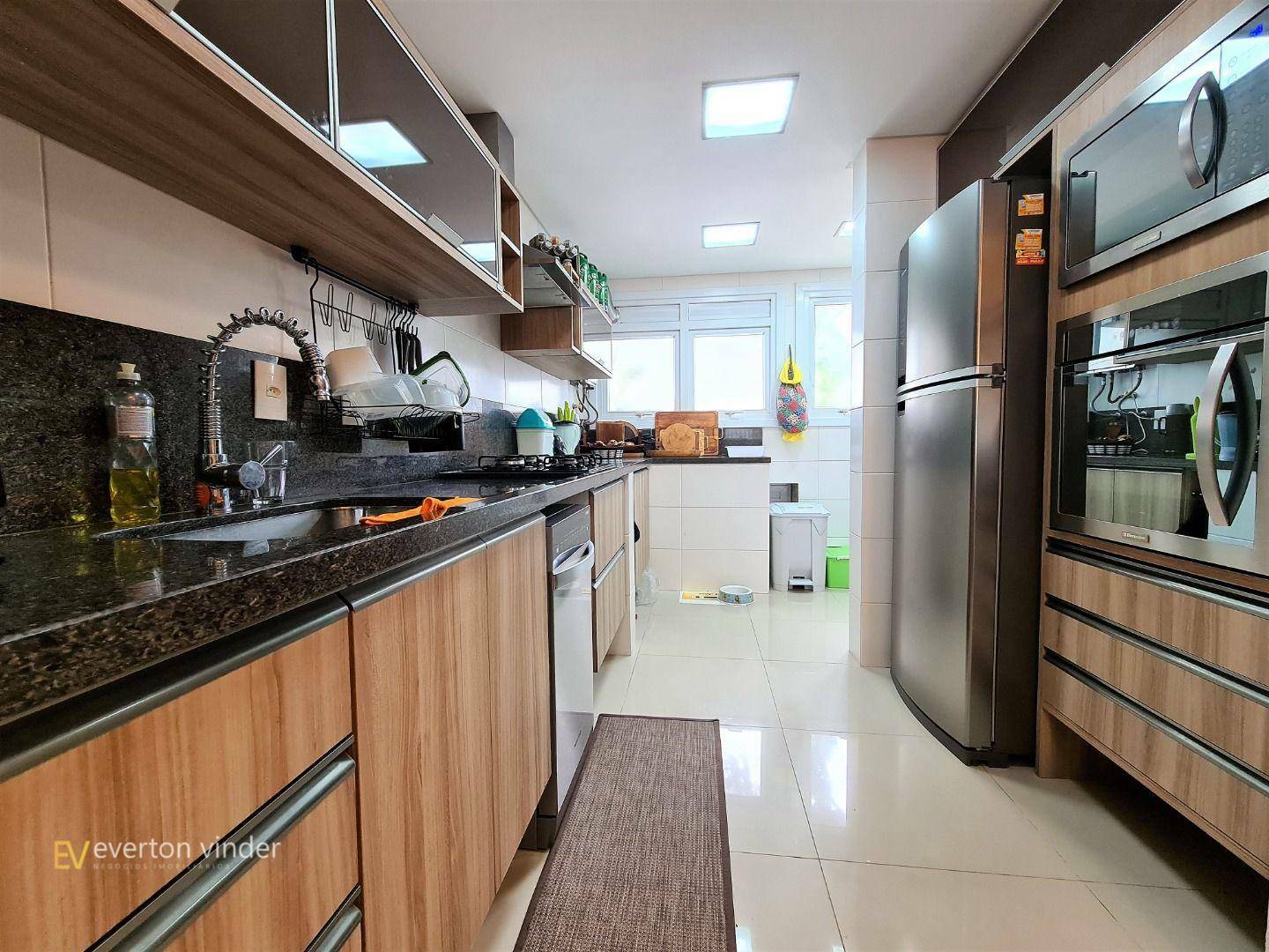 Sobrado à venda com 3 quartos, 220m² - Foto 5