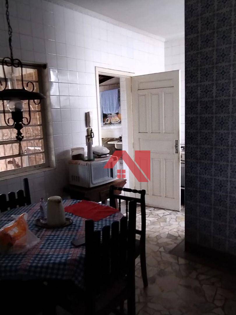 Casa à venda com 4 quartos, 360m² - Foto 12