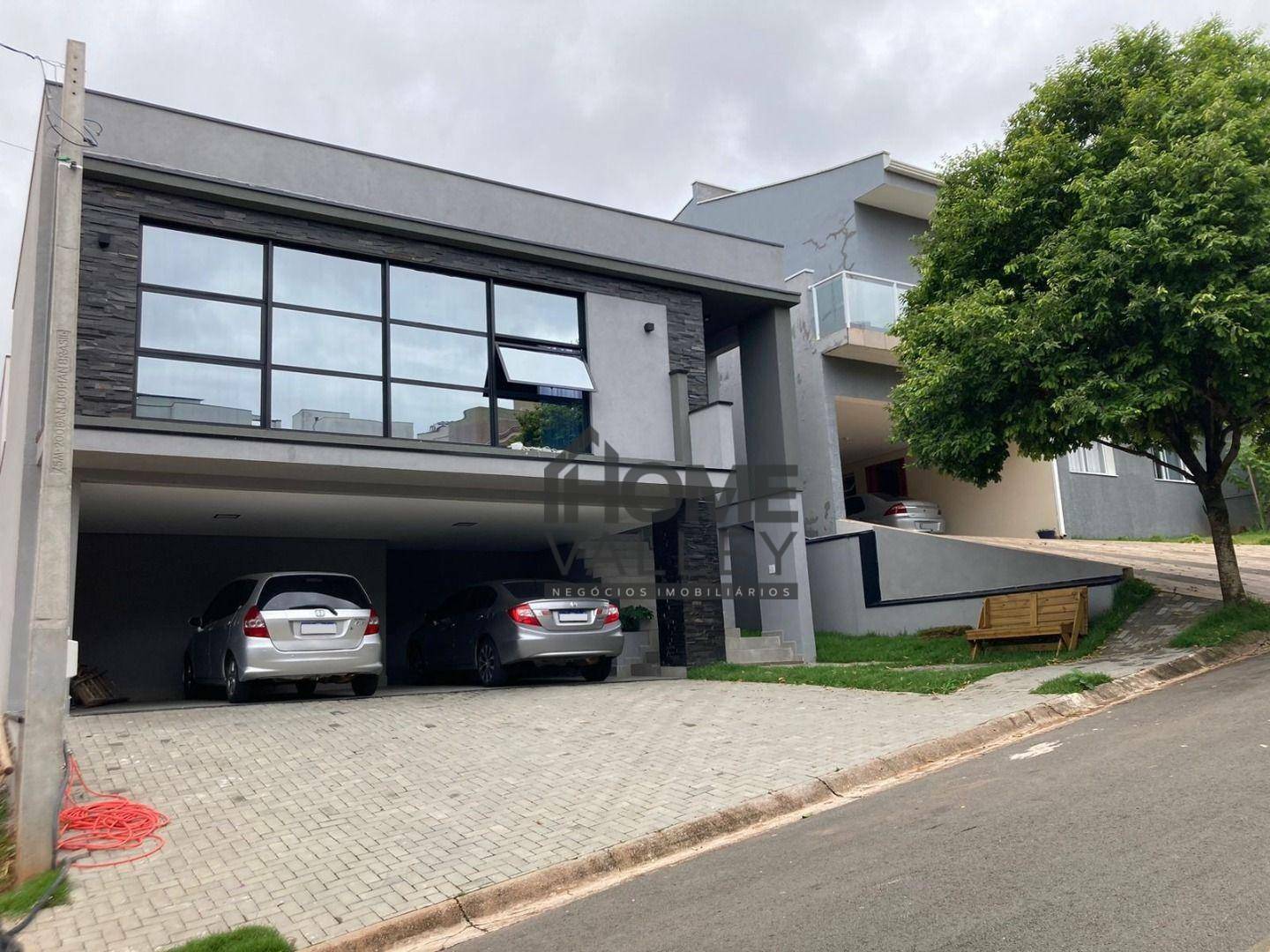 Casa de Condomínio à venda com 3 quartos, 253m² - Foto 1