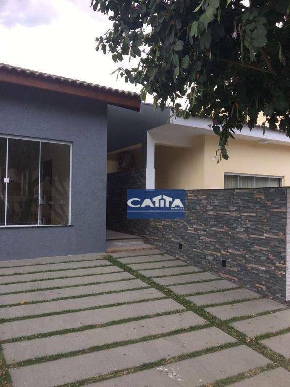 Casa de Condomínio à venda com 4 quartos, 200m² - Foto 4