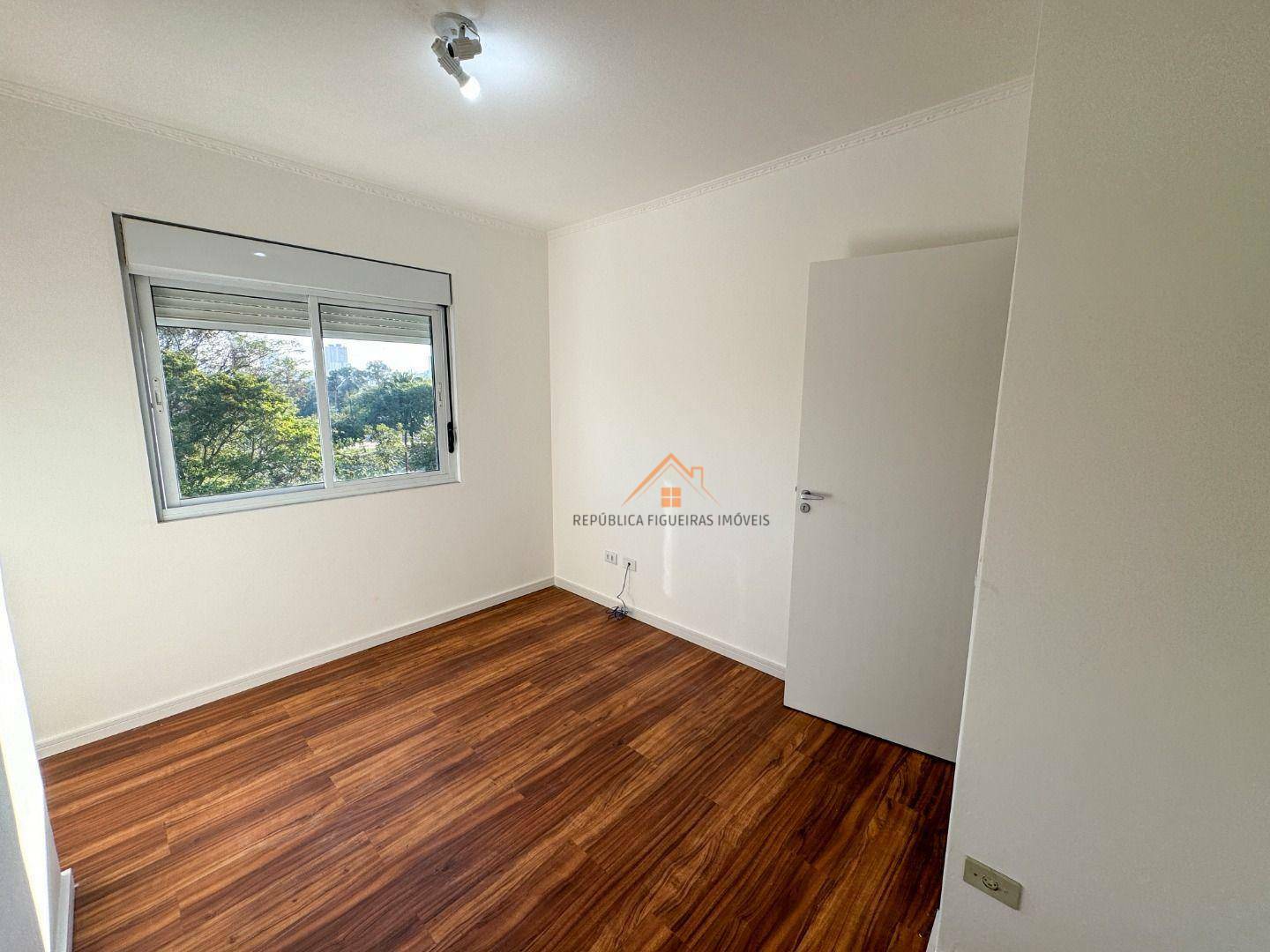 Apartamento à venda com 3 quartos, 94m² - Foto 12