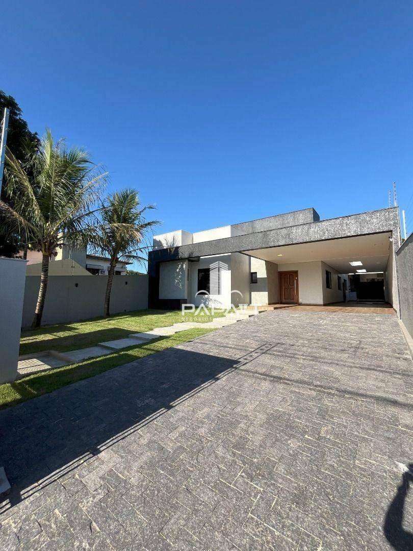 Casa à venda com 4 quartos, 373m² - Foto 1