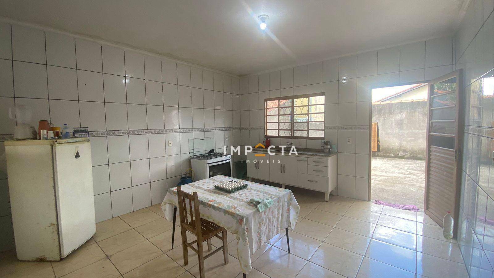 Casa à venda com 3 quartos, 90m² - Foto 13