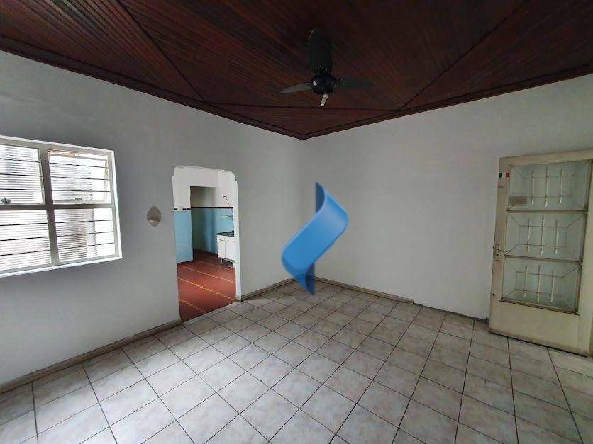 Casa à venda com 2 quartos, 90m² - Foto 4