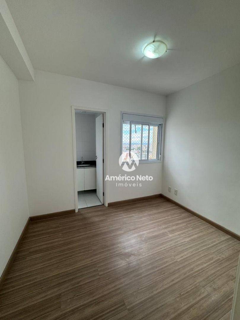 Apartamento para alugar com 2 quartos, 65m² - Foto 13