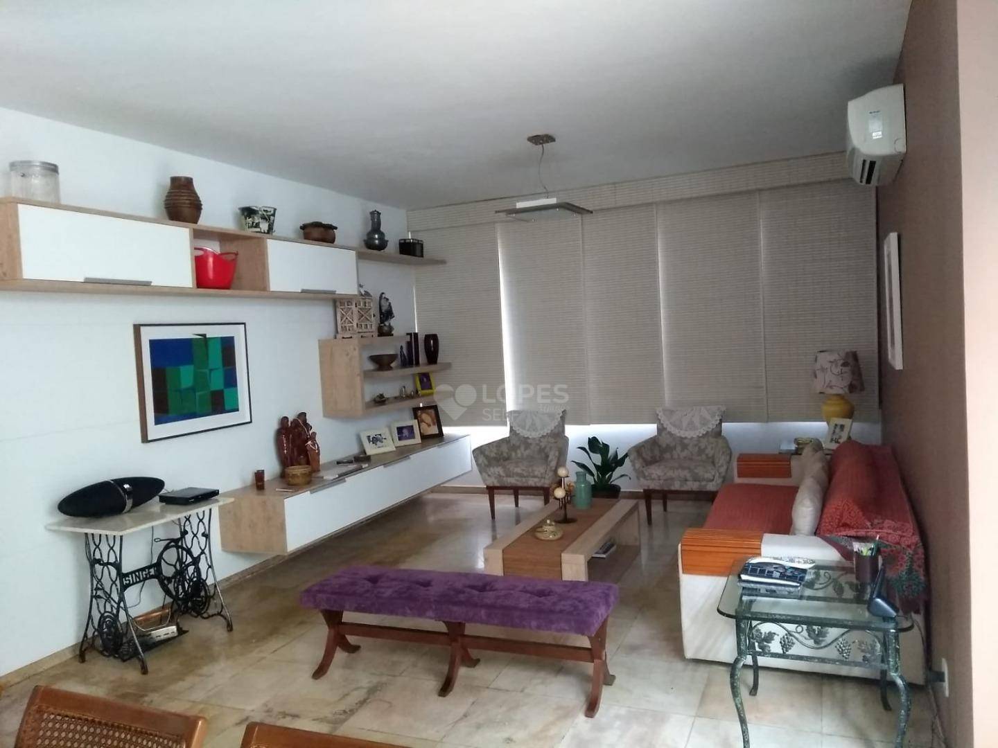 Casa à venda com 4 quartos, 250m² - Foto 5