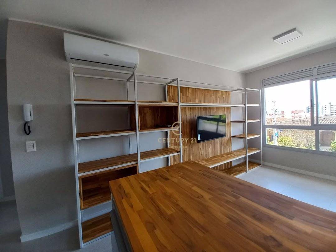 Apartamento à venda com 1 quarto, 45m² - Foto 1