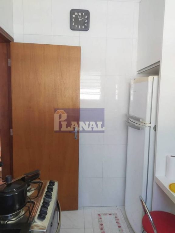 Apartamento à venda com 2 quartos, 66m² - Foto 16