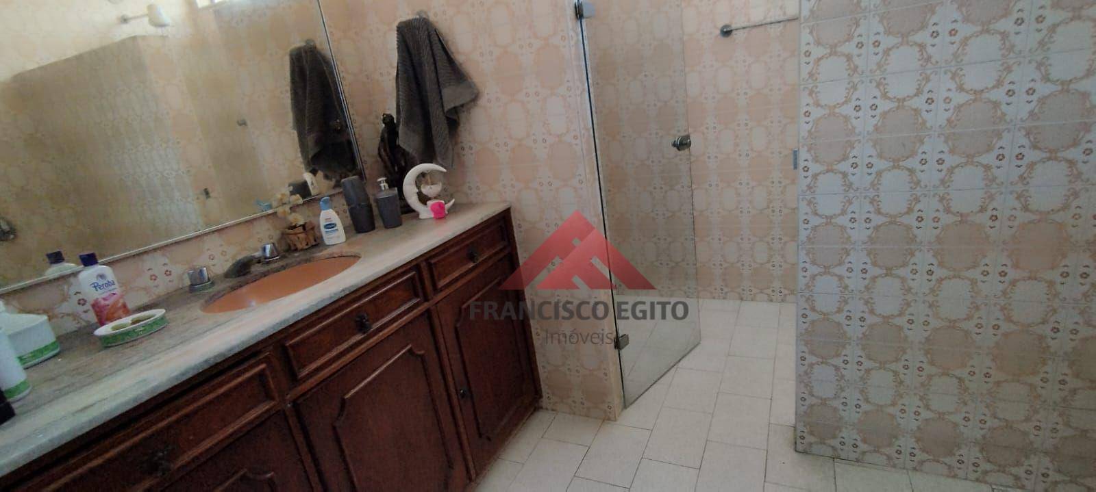 Casa à venda com 4 quartos, 190m² - Foto 14