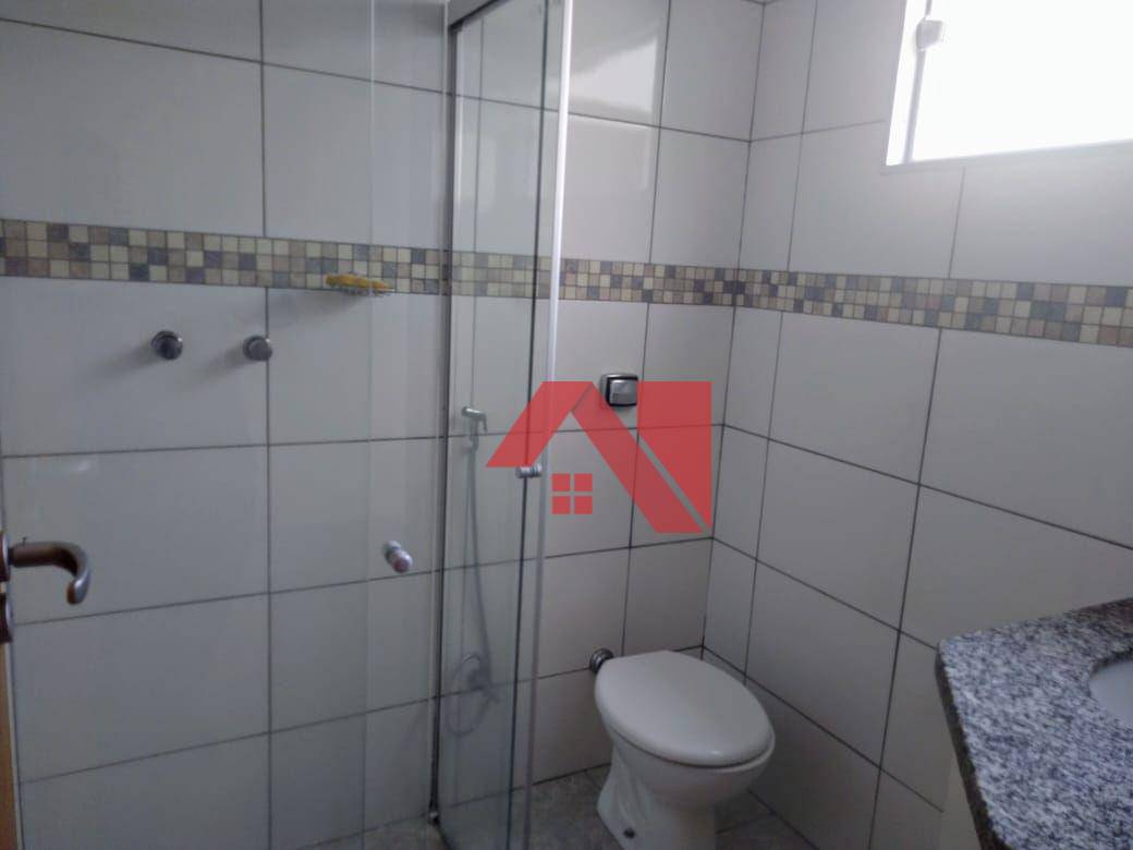 Apartamento para alugar com 2 quartos, 130m² - Foto 4