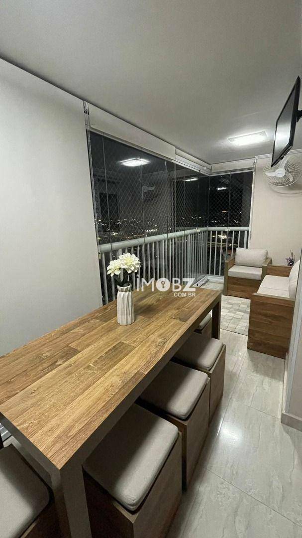 Apartamento à venda com 3 quartos, 75m² - Foto 4