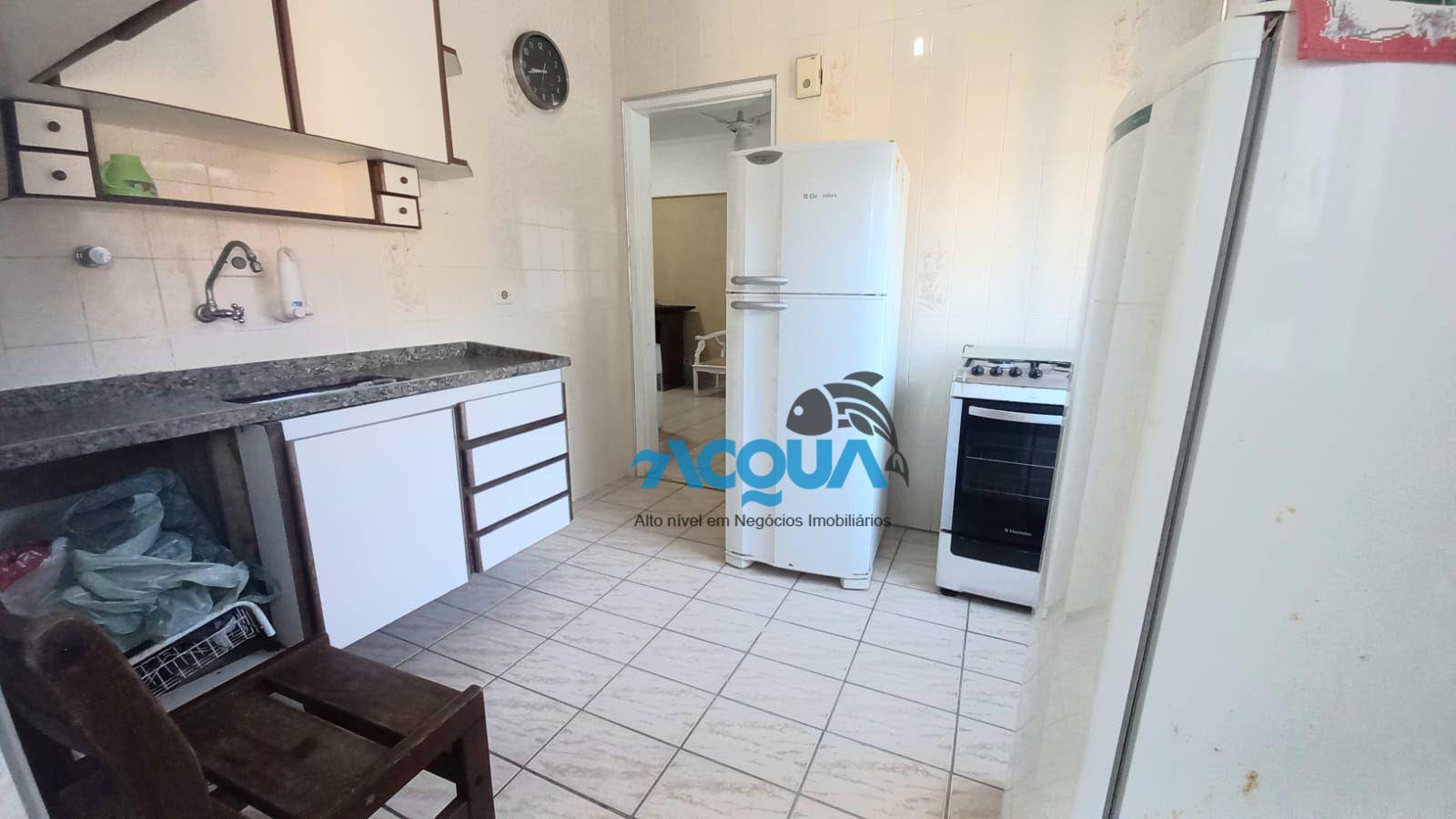 Apartamento à venda com 2 quartos, 70m² - Foto 3