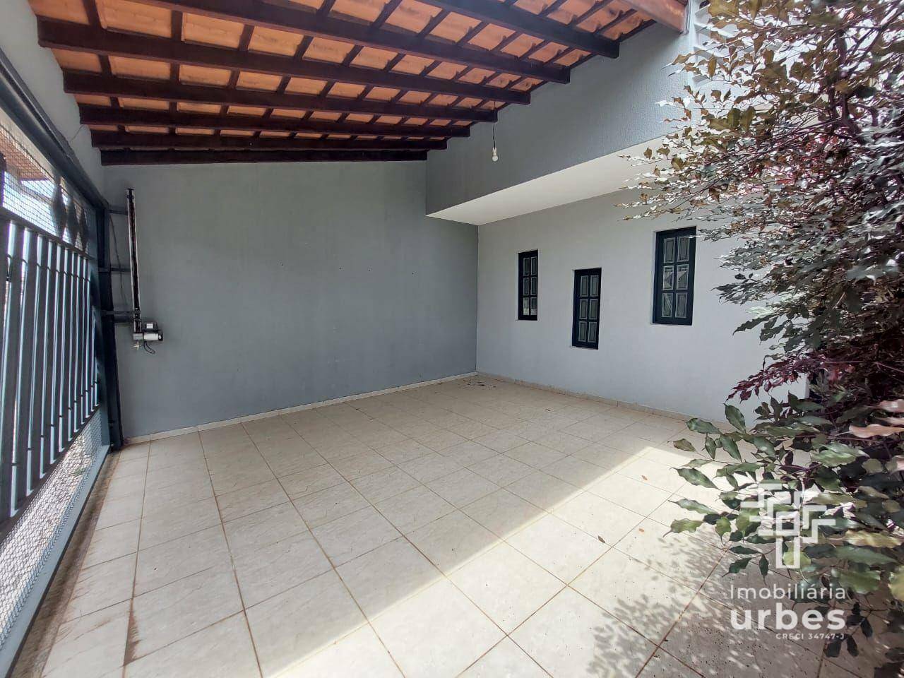 Casa para alugar com 3 quartos, 236m² - Foto 2