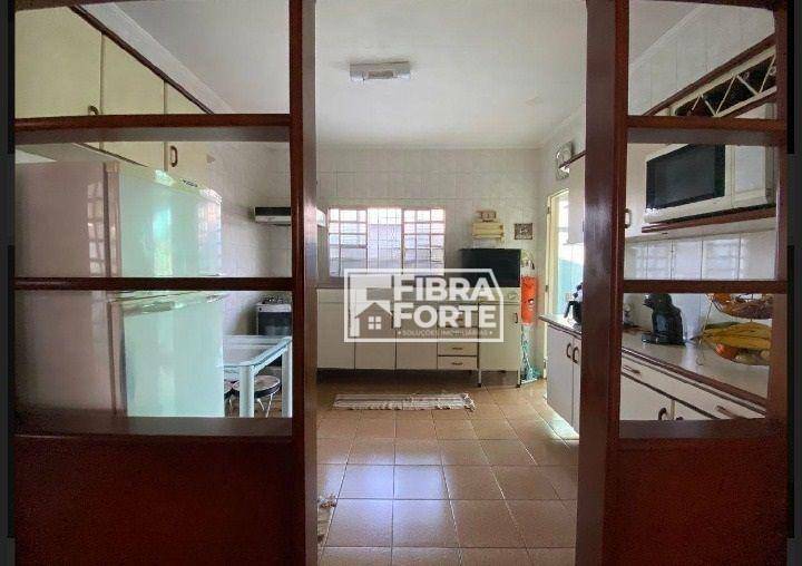 Casa à venda com 3 quartos, 135m² - Foto 8