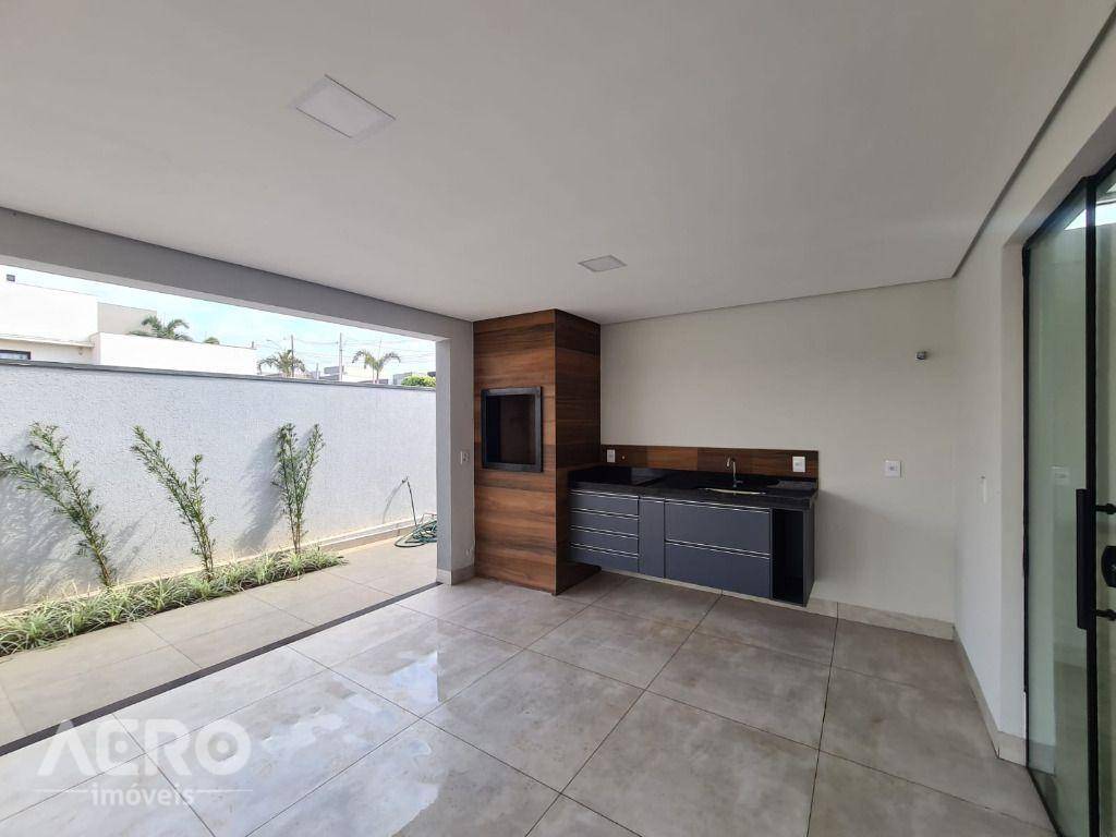 Casa de Condomínio à venda com 3 quartos, 225m² - Foto 9