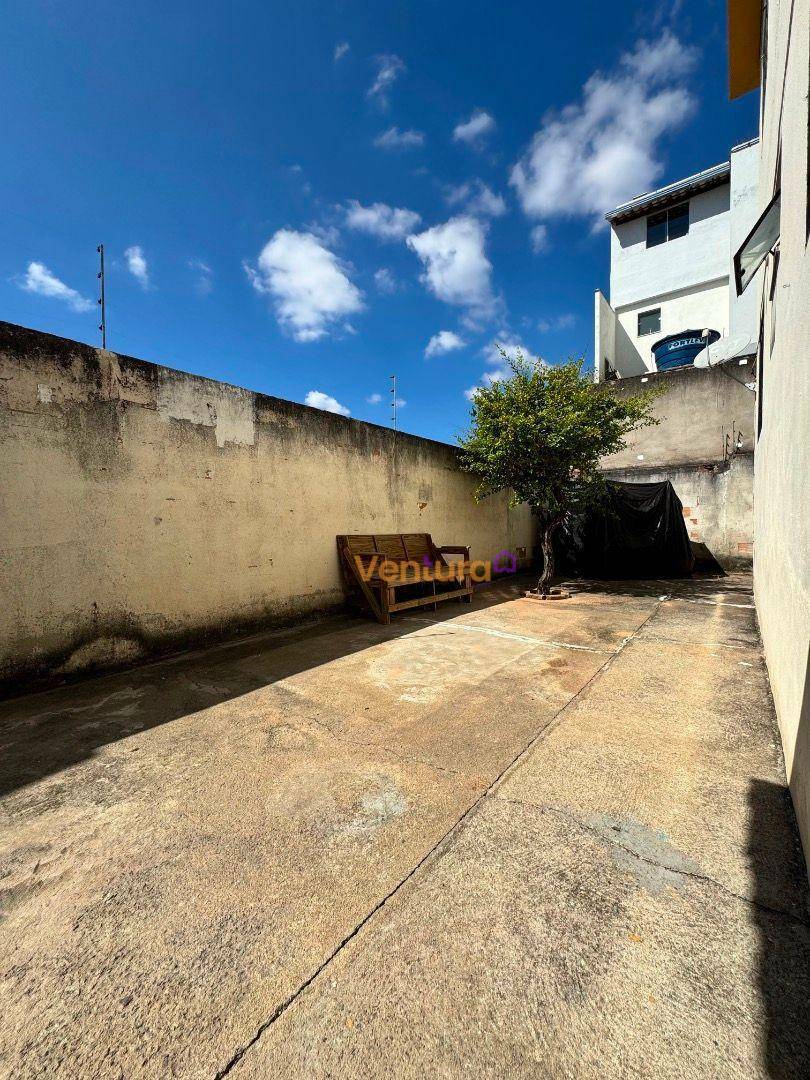 Apartamento à venda com 2 quartos, 42m² - Foto 3