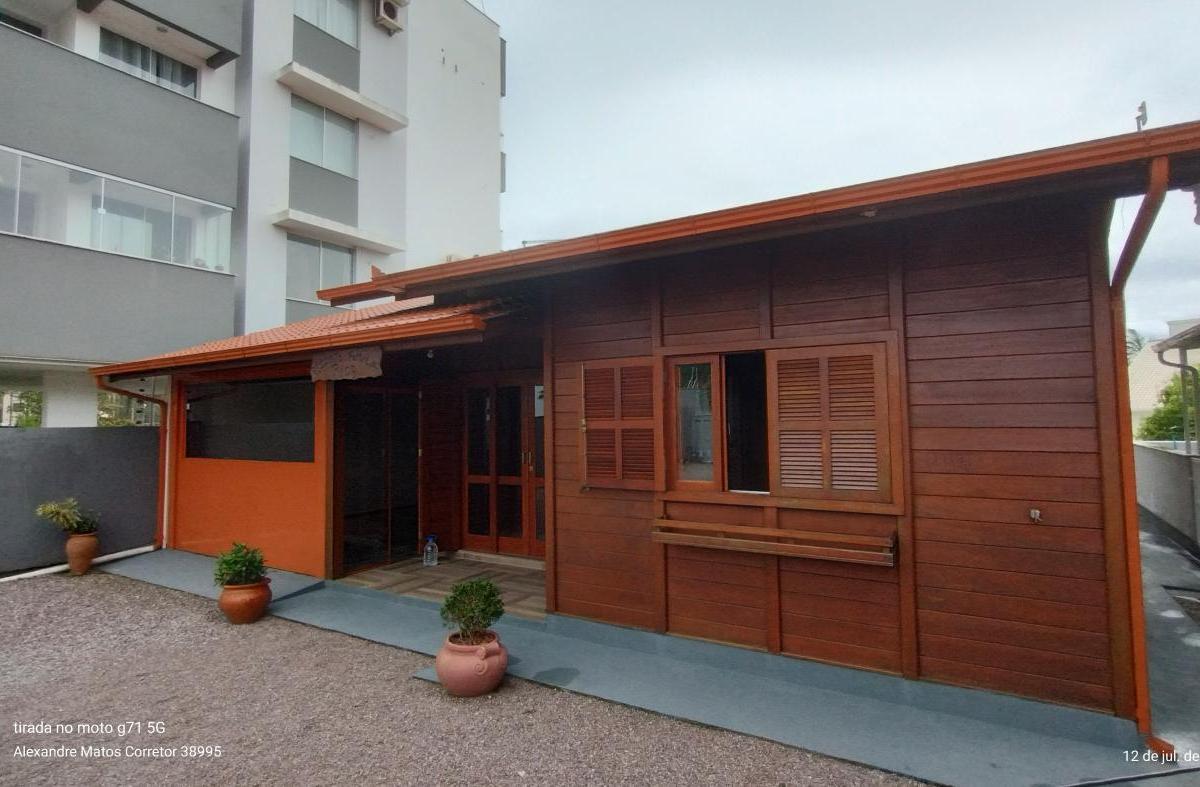 Casa à venda com 2 quartos, 98m² - Foto 14