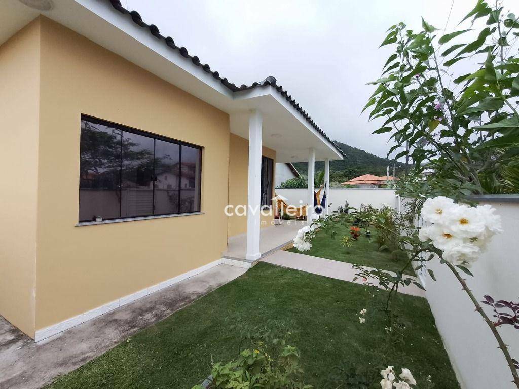 Casa de Condomínio à venda com 4 quartos, 188m² - Foto 1