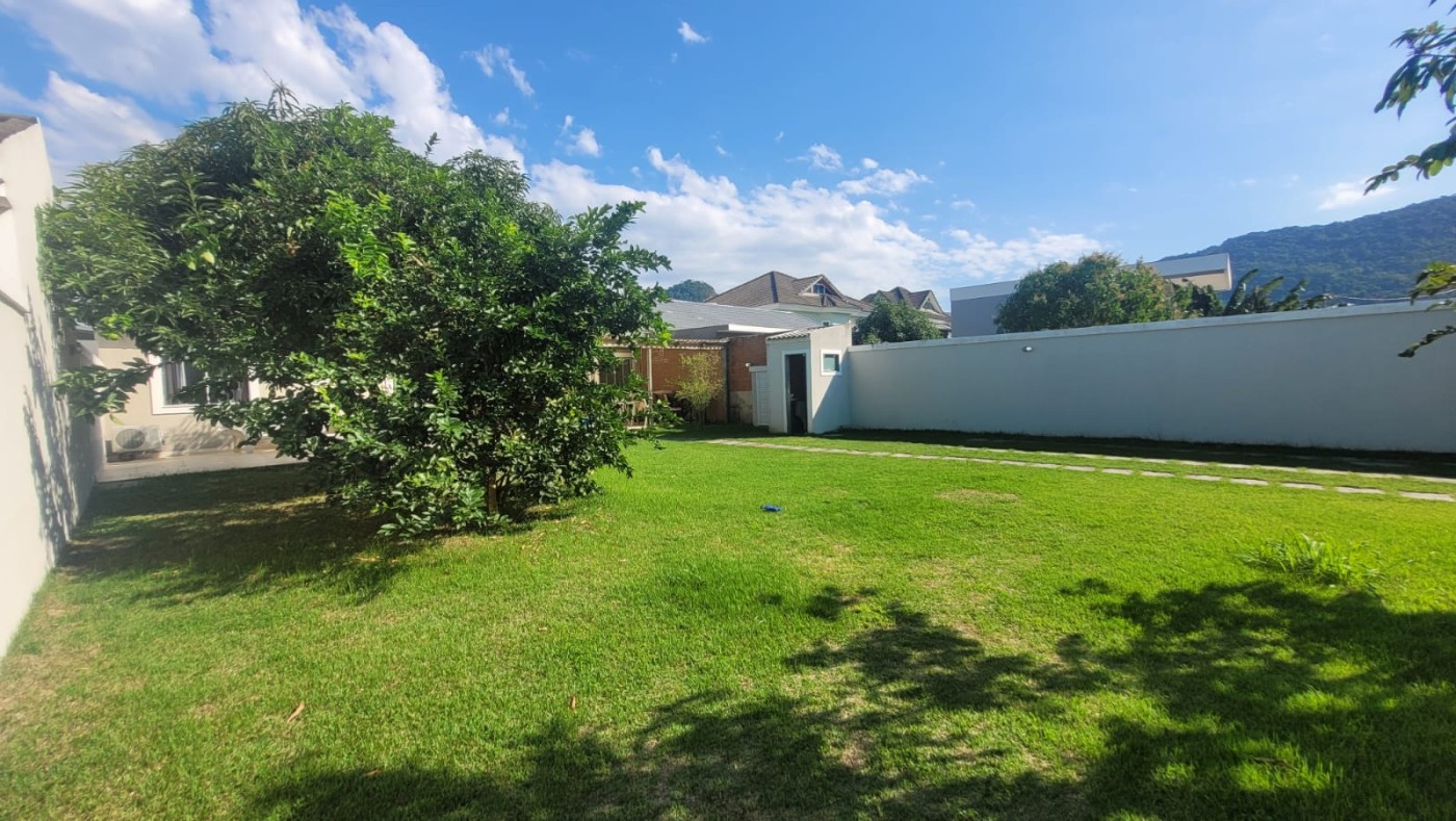 Casa de Condomínio à venda com 2 quartos, 360m² - Foto 15