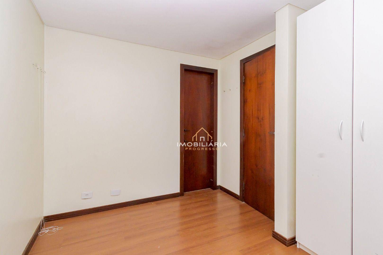 Casa de Condomínio para alugar com 5 quartos, 363m² - Foto 23