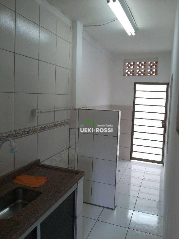 Casa à venda com 3 quartos, 70m² - Foto 19