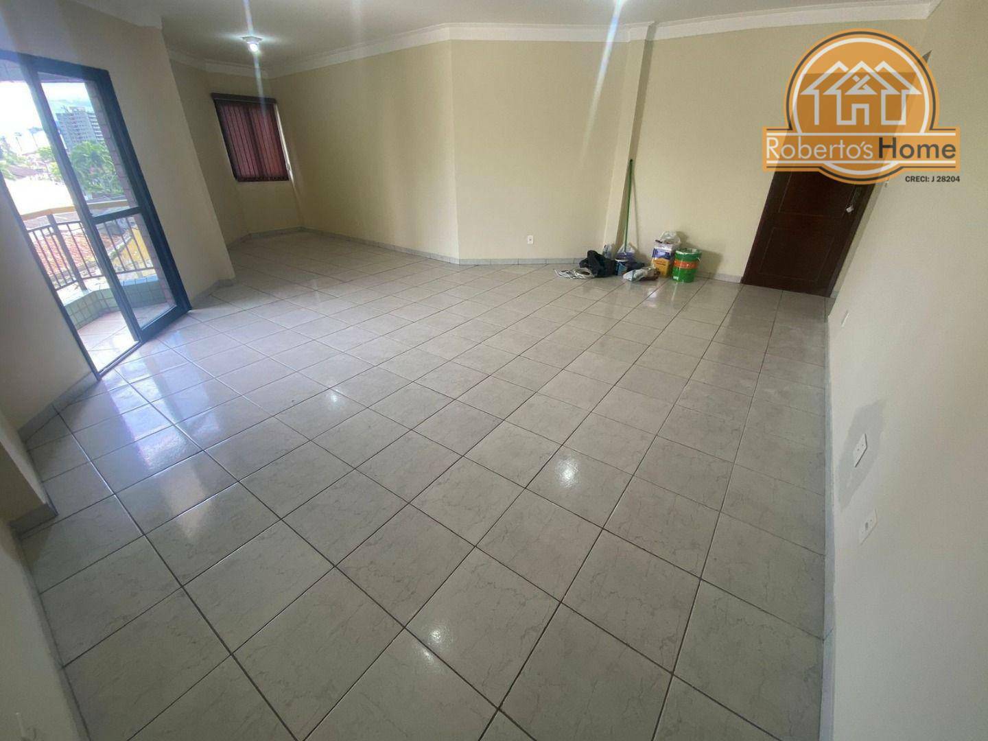 Apartamento à venda com 3 quartos, 142m² - Foto 2