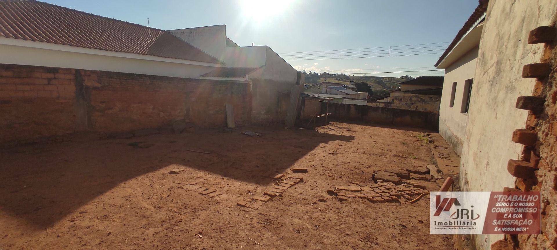 Casa para alugar com 4 quartos, 171m² - Foto 3