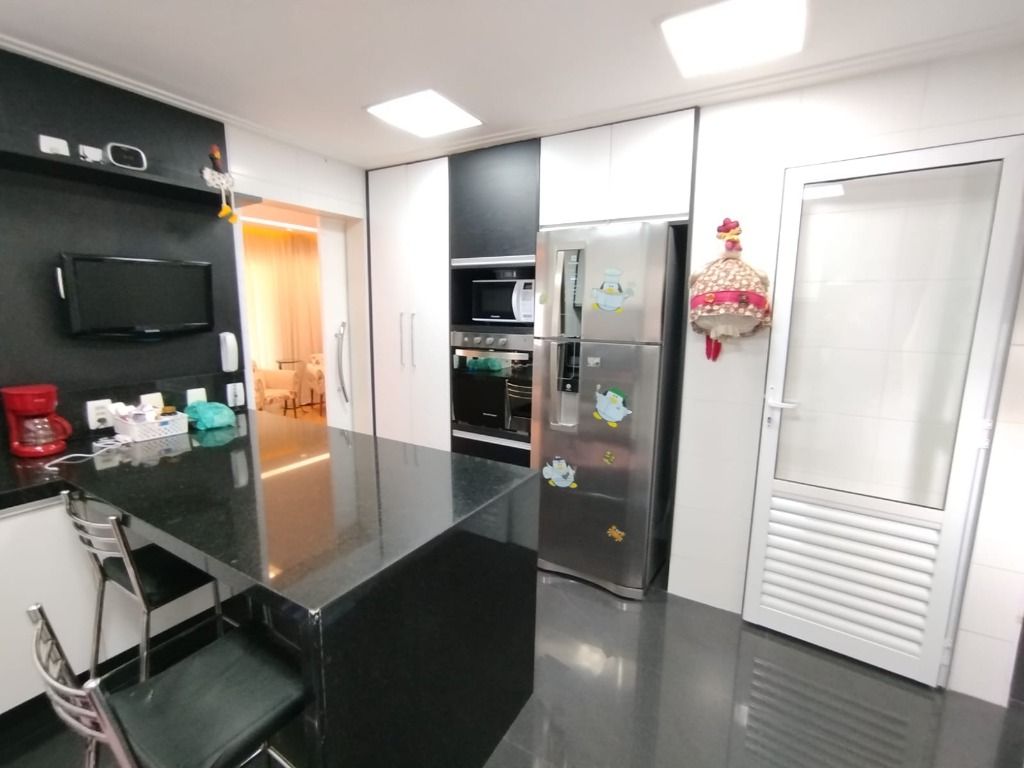 Apartamento à venda com 3 quartos, 146m² - Foto 39