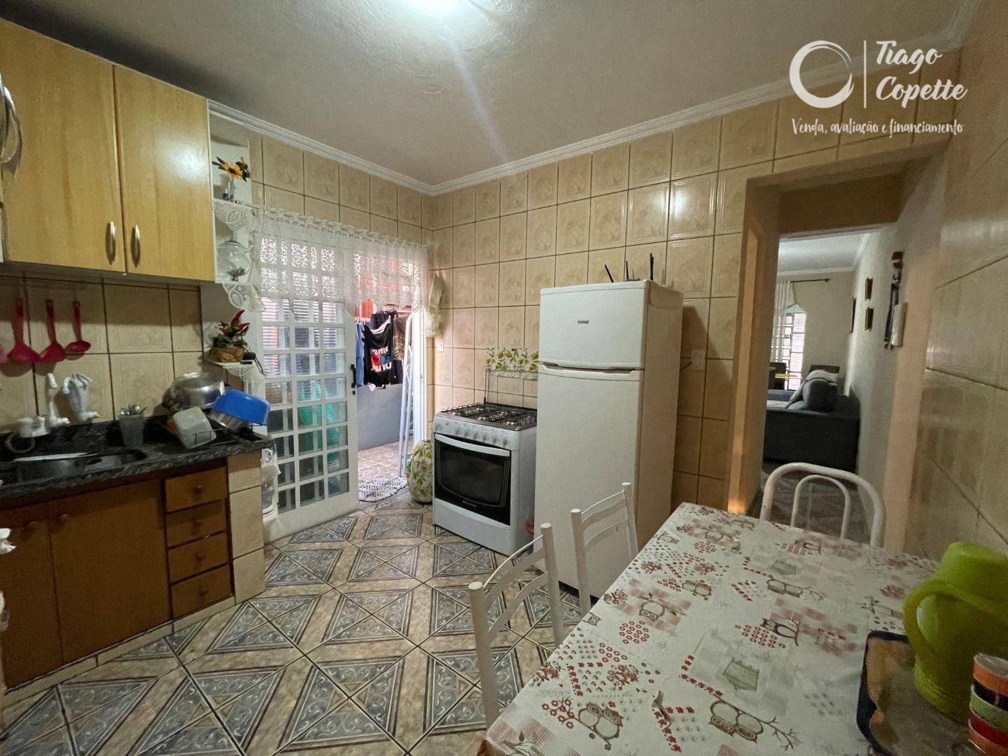 Casa à venda com 6 quartos, 202m² - Foto 5