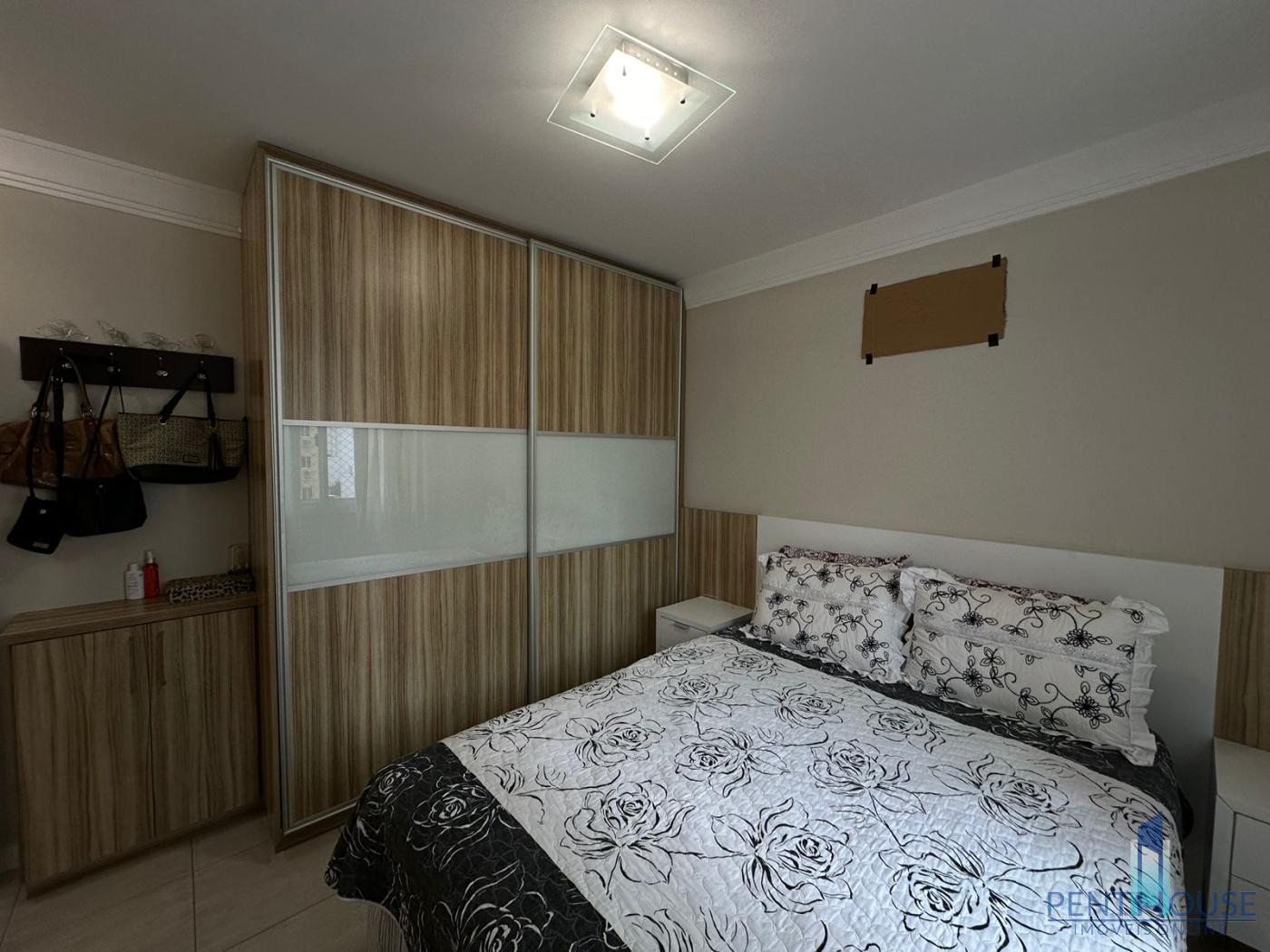 Apartamento à venda com 3 quartos, 116m² - Foto 7